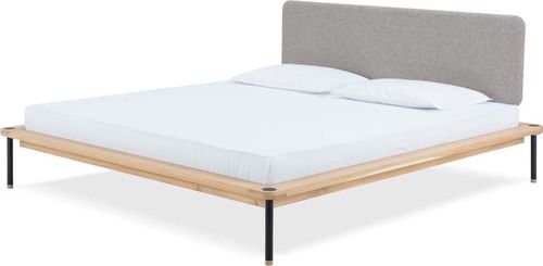Dvoulůžková postel z dubového dřeva Gazzda Fina Nero, 180 x 200 cm