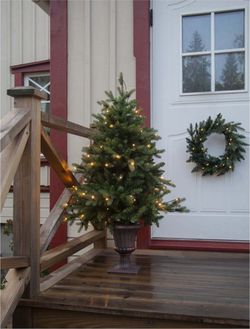 Umělý vánoční stromeček s LED osvětlením Star Trading Byske, výška 120 cm